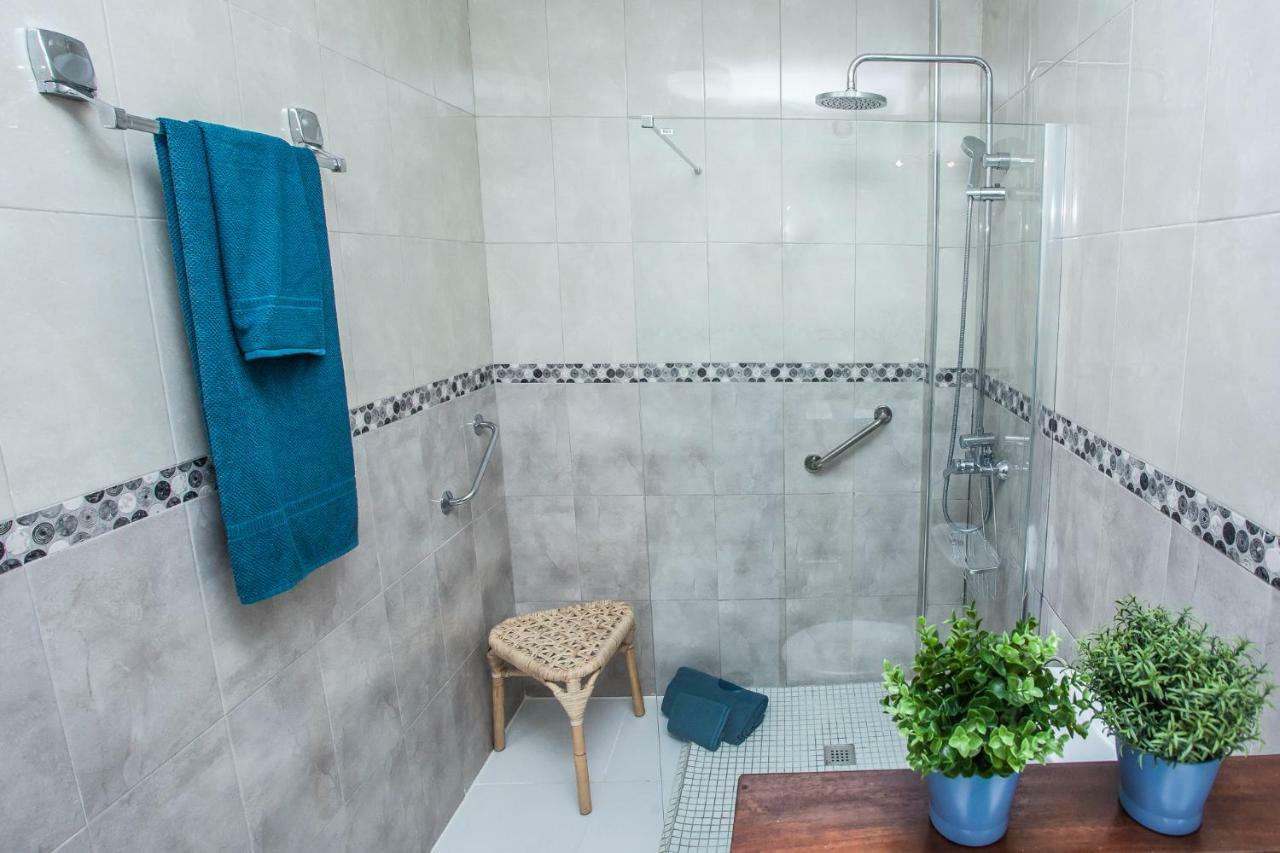 Spectacular Renovated Apartment, 5 Min To Camison Beach, With Aircon Arona  Dış mekan fotoğraf