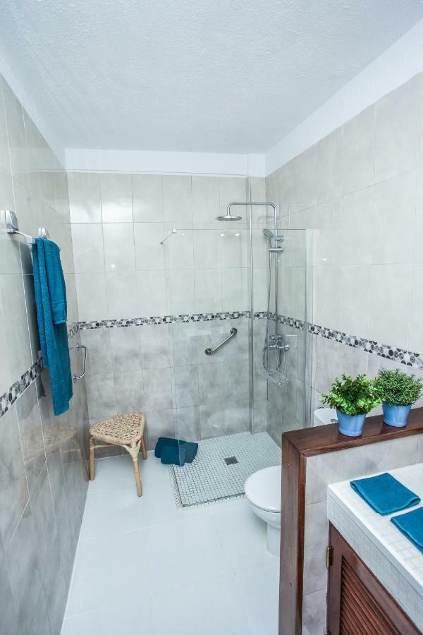 Spectacular Renovated Apartment, 5 Min To Camison Beach, With Aircon Arona  Dış mekan fotoğraf